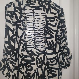 🖤🤍Sexy Black & White Blouse